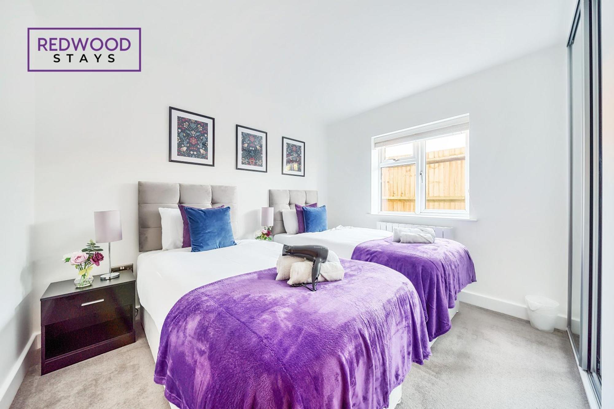 Modern Serviced Apartments For Contractors & Families With Free Parking, Wifi & Netflix By Redwood Stays Бэйсингсток Экстерьер фото